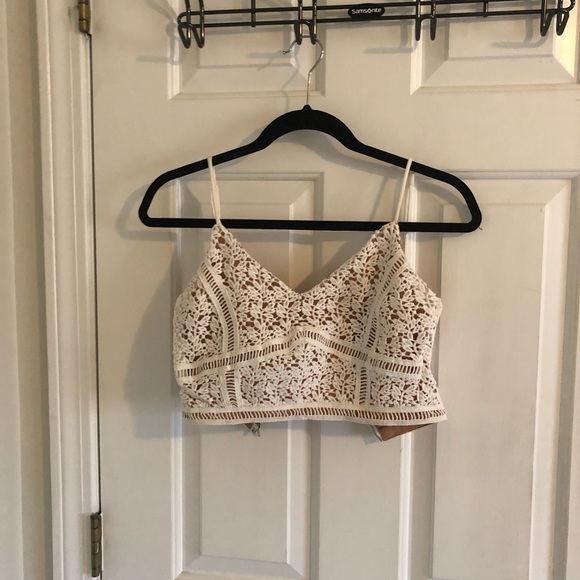 Kendall & Kylie Crop Top - Picture 3 of 4